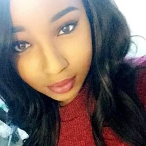Meet your Posher, Jameshia